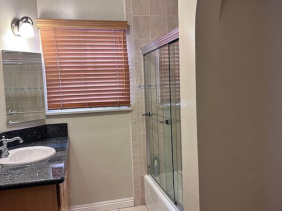 5th image of 205 W Grand Ave #0