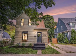 832 Clancy Ave NE, Grand Rapids, MI 49503