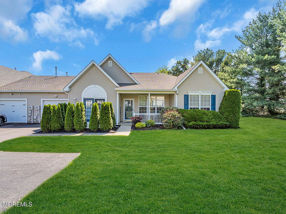 1st image of 32 Sunnybrook Lane
