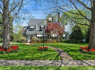 119 Hampton Rd, Garden City, NY 11530