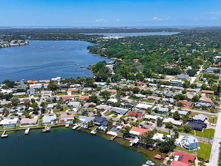 2316 S Shore Dr SE — Photo 47