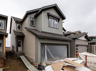 1972 210th St NW, Edmonton, AB T6M 2M7