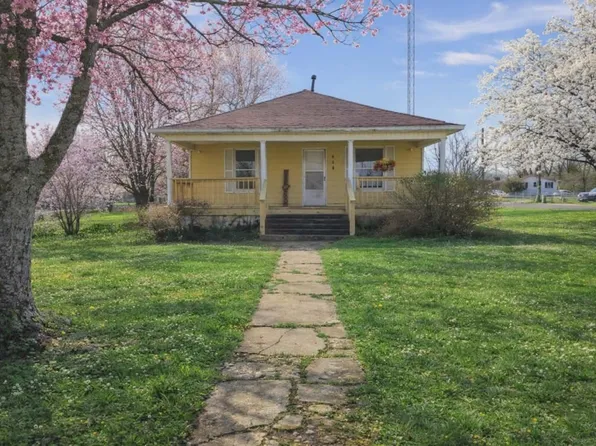300 E Clouse Street, Mountain Grove, MO 65711