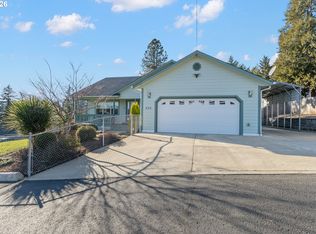 530 Tanglewood St, Sutherlin, OR 97479