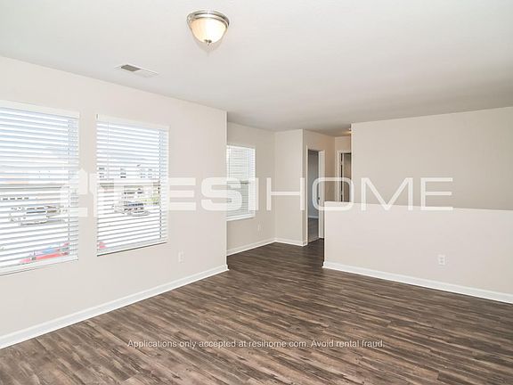 4th image of 134 Bellevue Dr