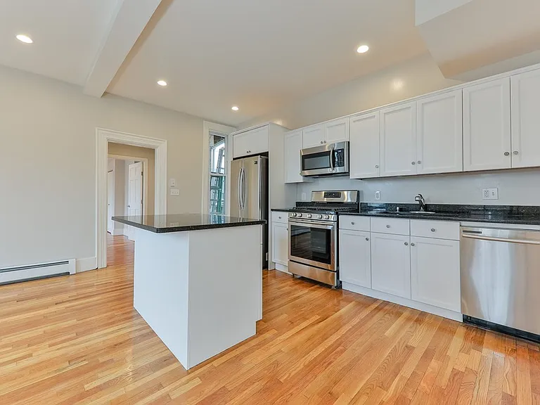 126 Washington Ave #2 — Photo 4