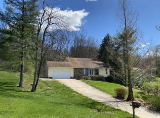 23 Coventry Ln, Athens, OH 45701
