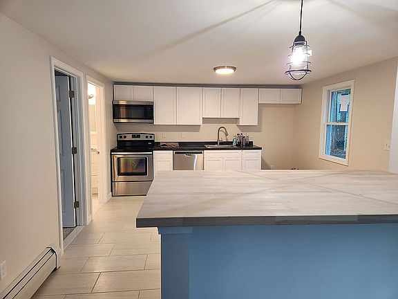 Front Apartment - Kitchen