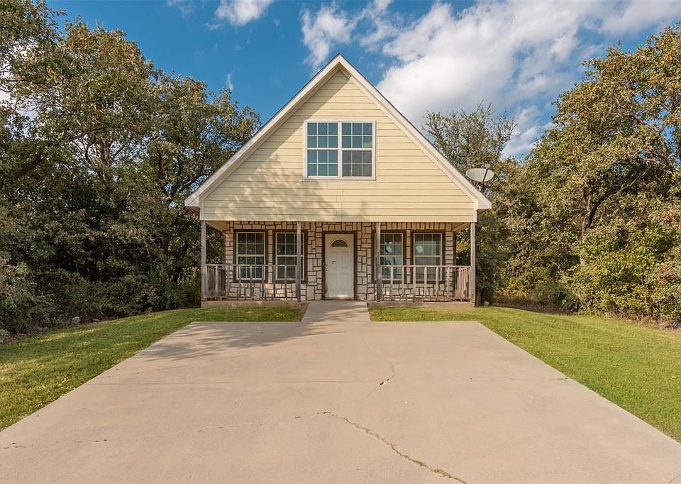 2nd image of 11002 Shady Oaks Dr