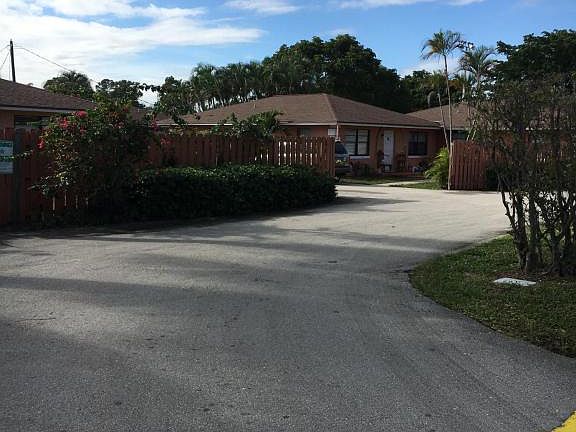 2nd image of 4682 Summit Blvd #468