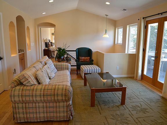 Sitting room on upper floor