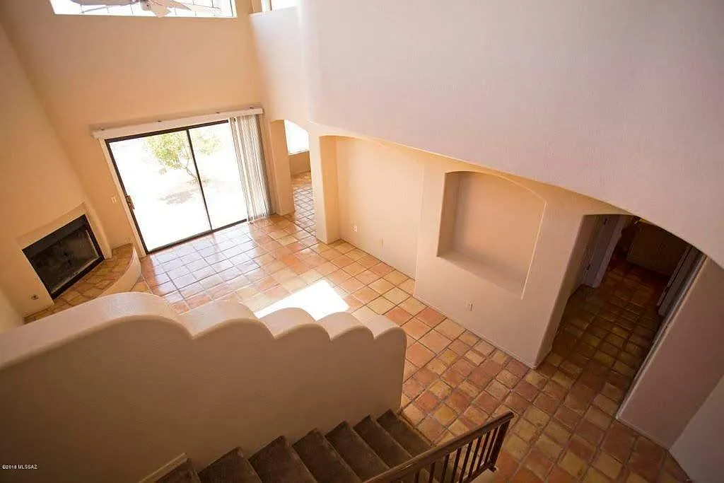 2 bed, 1617 sqft, $1,995 — Photo 4