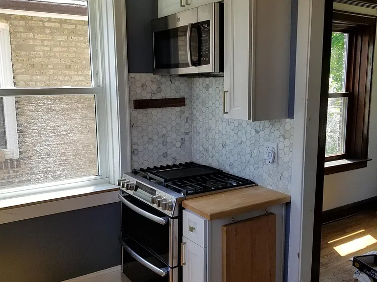 10725 S Artesian Ave — Photo 15