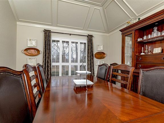 5th image of 101 Shady Wood Ct