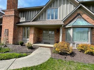 6156 Kings Shire Rd, Grand Blanc, MI 48439