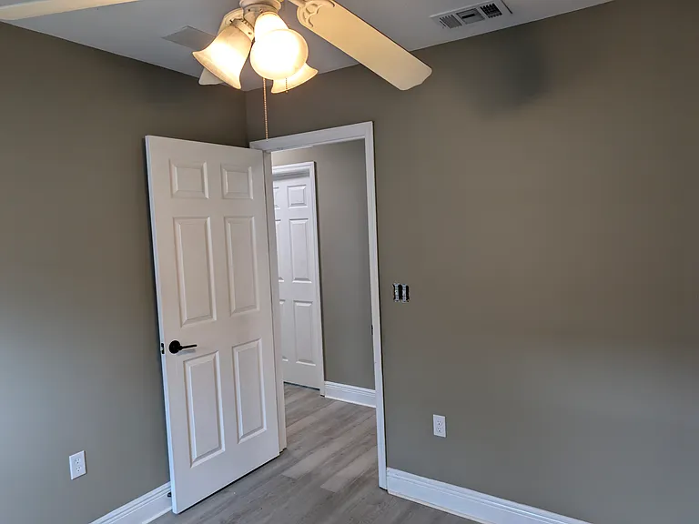 3327 Golden Rain Dr — Photo 7