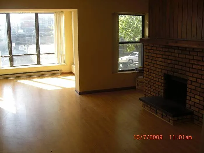 828 W Leland Ave #3 — Photo 3