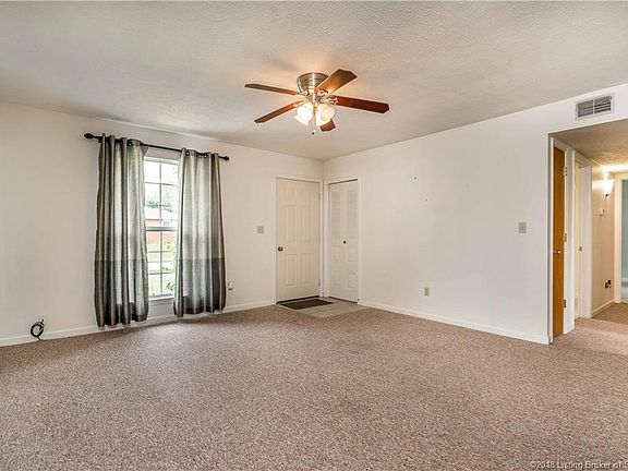 5th image of 765 Charles Douglas St NE