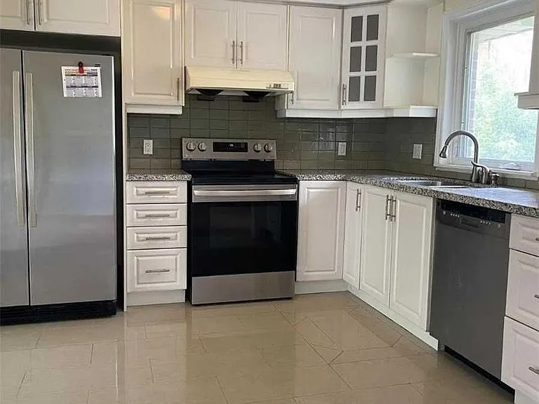 222 Cummer Ave — Photo 4