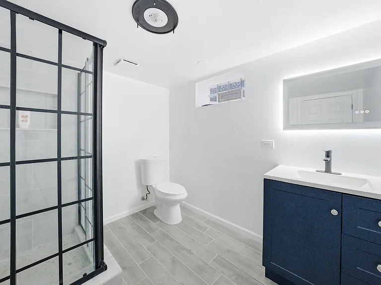 4605 S Laramie Ave — Photo 30