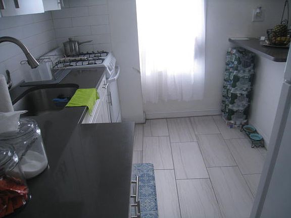 4th image of 32-09 48th St #2R