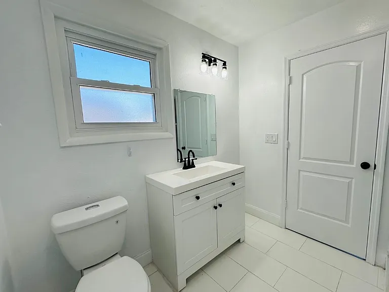 1225 Bermuda St — Photo 12