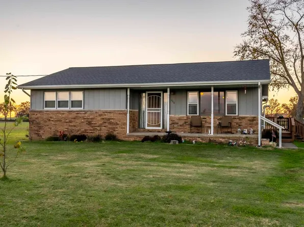 460 Barton Trail Rd, Eldorado, IL 62930