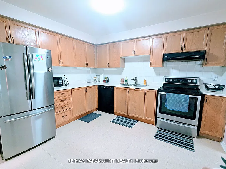 37 Wickstead Ct — Photo 21