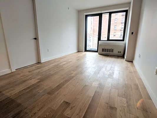 Rented by EXR | media 2