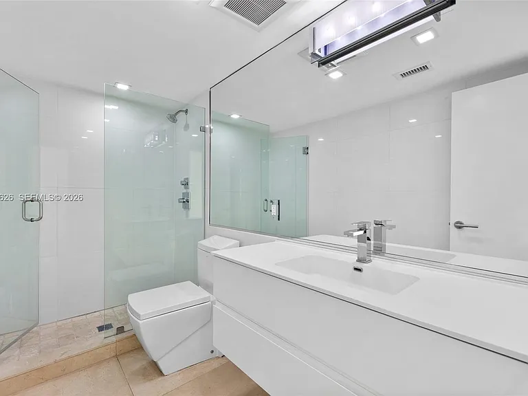 1420 Brickell Bay Dr #1001A — Photo 26