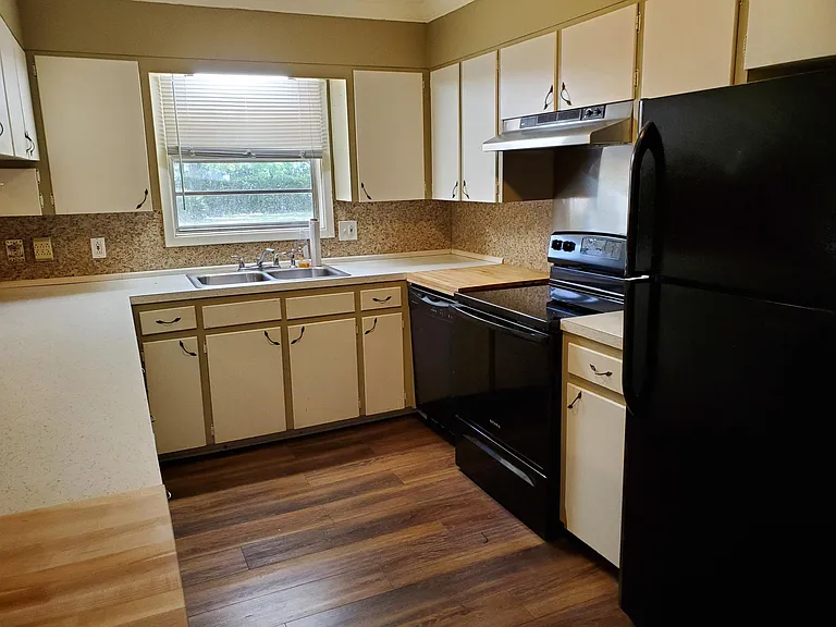145 S Beadle Rd — Photo 7