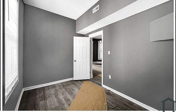 5th image of 8938 S Exchange Ave Unit 3