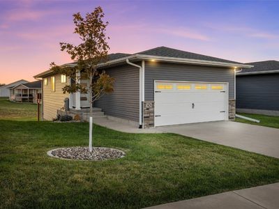 1426 Applewood Dr, Fairfax, IA, 52228