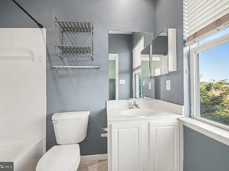 3041 Chinkapin Oak Ln — Photo 23