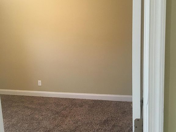 5th image of 303 Rotunda St APT 105