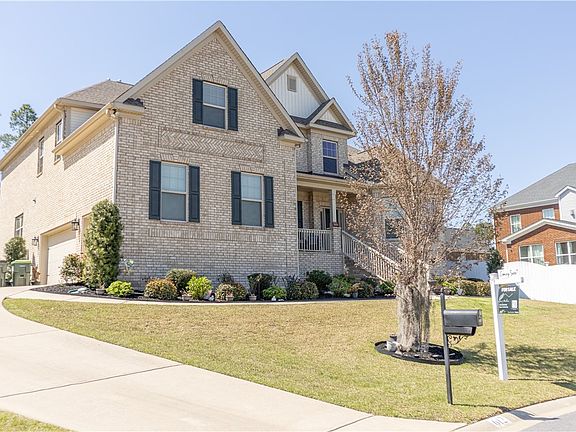 3rd image of 612 Summershore Ct
