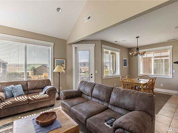 3rd image of 9380 Entiat Ln NW