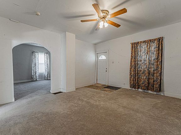 4th image of 1003 N Logan St