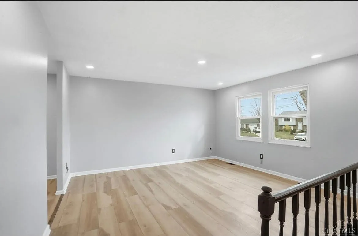 3 bed, 1.5 bath, 1508 sqft, $2,300 — Photo 4