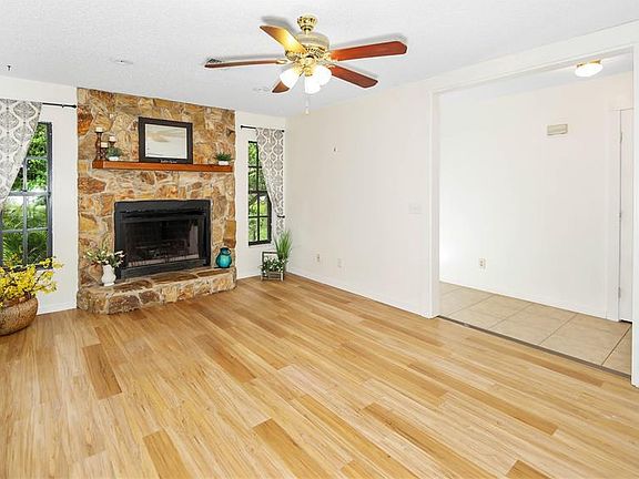 3rd image of 3540 Joel Ave