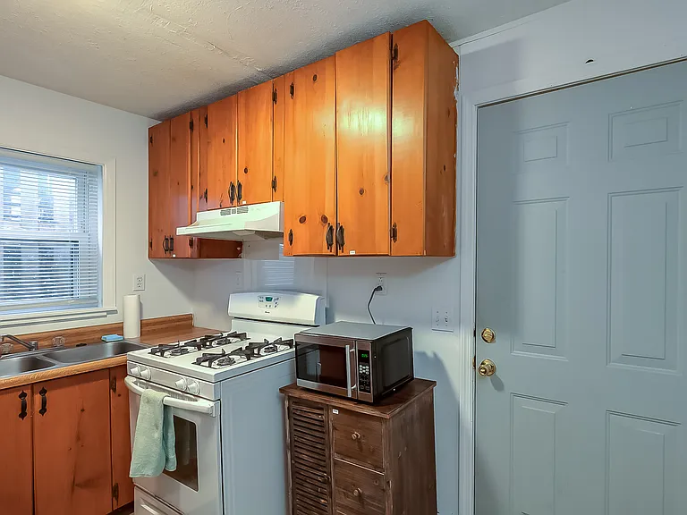 334 E High St #2 — Photo 13