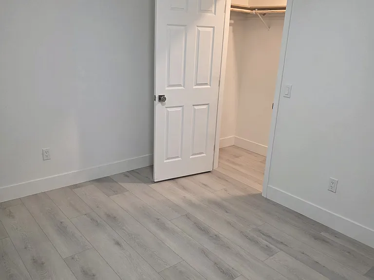 2943 E Beck Ln #4 — Photo 18