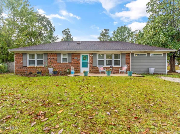 5102 Chaucer Drive, Wilmington, NC 28405