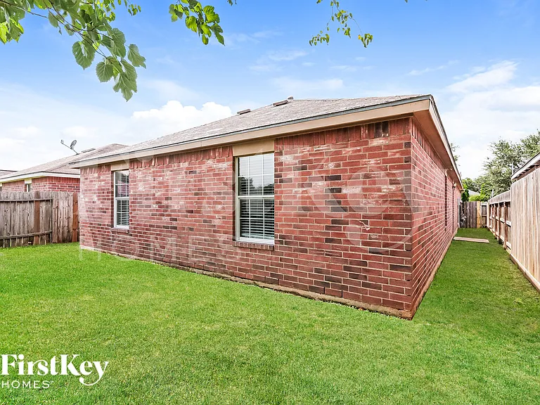 18731 Reynolds Park Dr — Photo 17