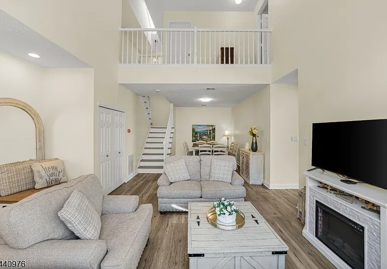 41 Tall Oaks Ct — Photo 8