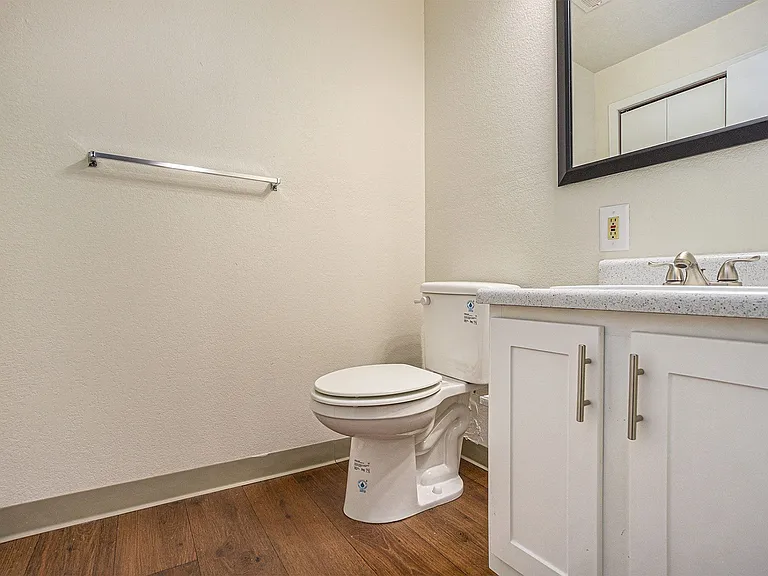 The Vista Apartments and Townhomes — Photo 19