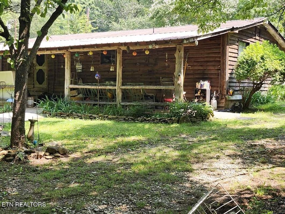 1st image of 318 Red Bud Dr