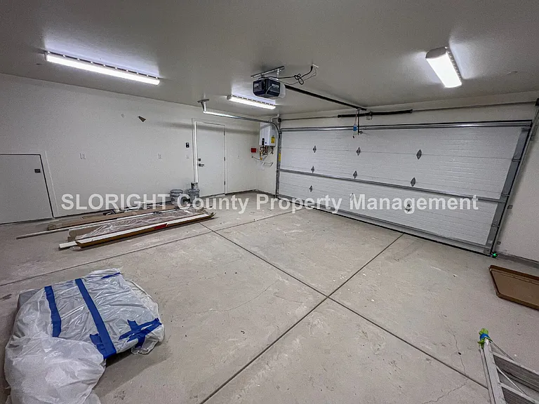 2670 Laurel Ave — Photo 33