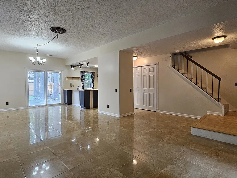 1520 Bridle Creek Blvd — Photo 3