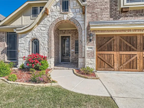 3209 Emerald Grove Ln, Fort Worth, TX 76244